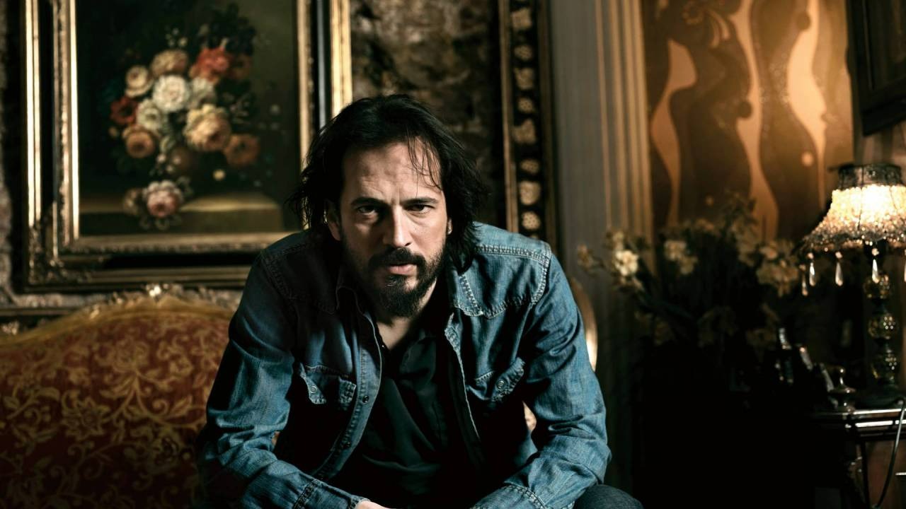 Cine este și câți ani are Timuçin Esen, actorul care joacă rolul principal în noul serial turcesc "Pe mâini bune"! Iată în ce producție l-a cunoscut publicul din România