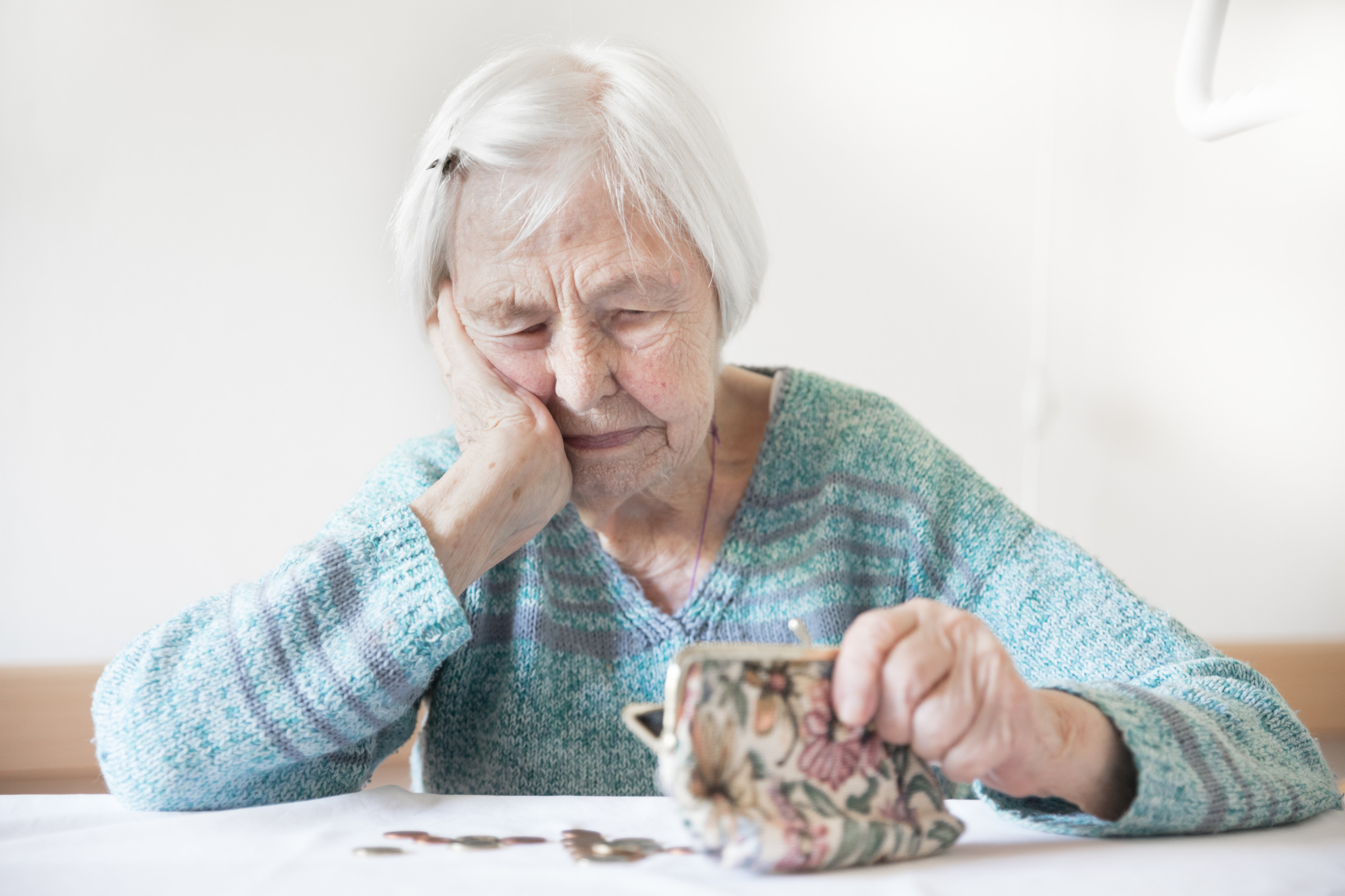 Un nou ajutor în tranșe pentru pensionarii cu pensii mici. Pot primi până la 1.000 de lei