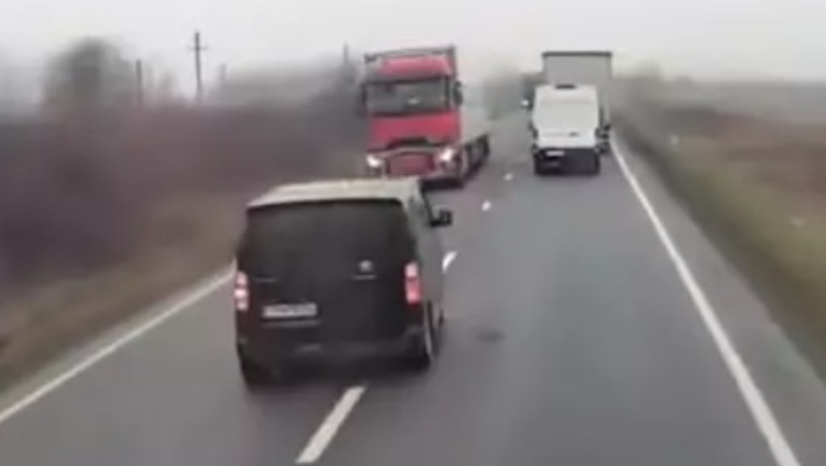Raport INML: Șoferul microbuzului implicat în tragedia din Timiș era beat și sub influența substanțelor interzise