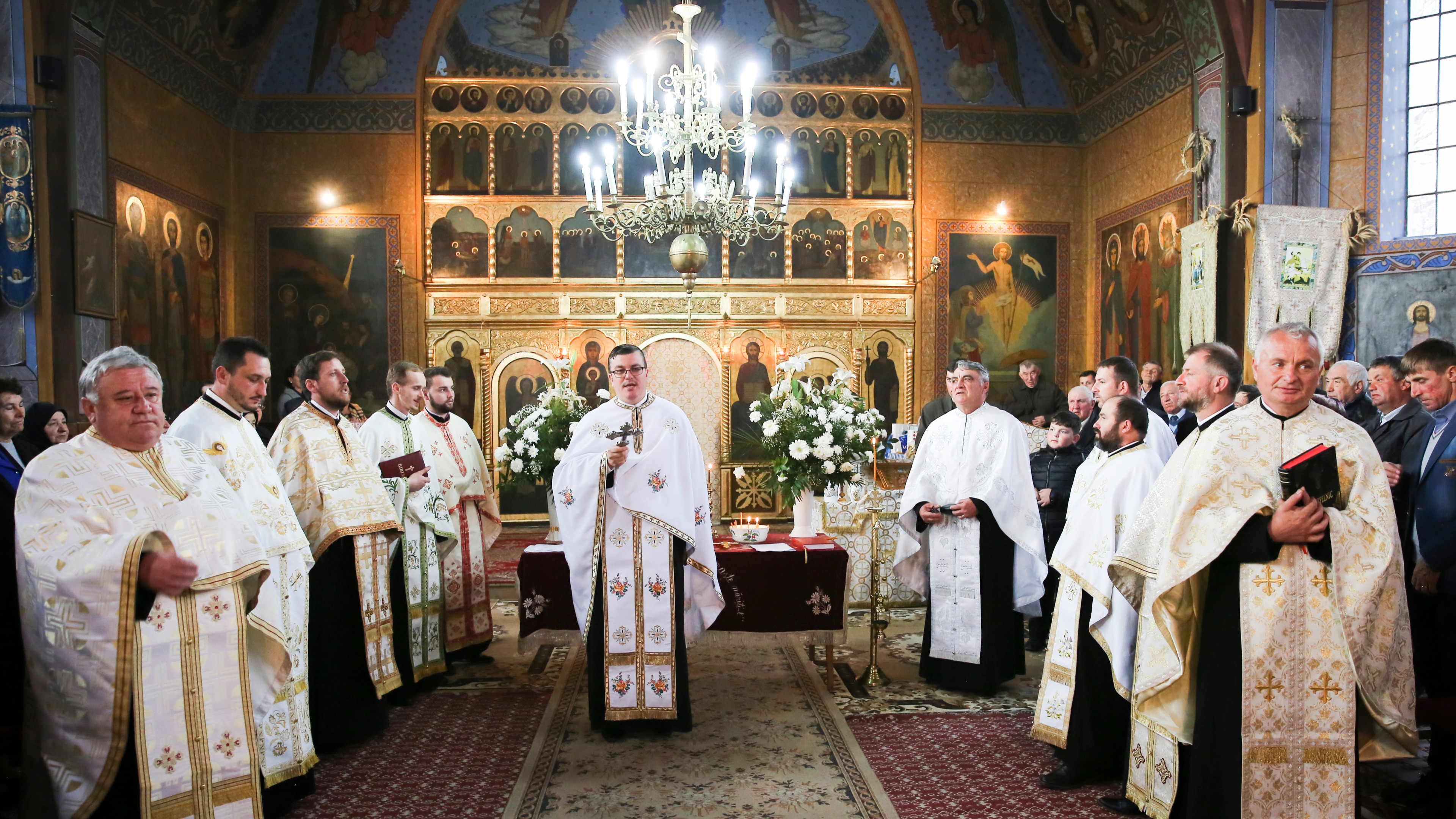 Calendar ortodox pentru ziua de 9 februarie 2026: Este pomenit ocrotitorul căsniciilor! Toți credincioșii se roagă pentru armonie în familie și pace