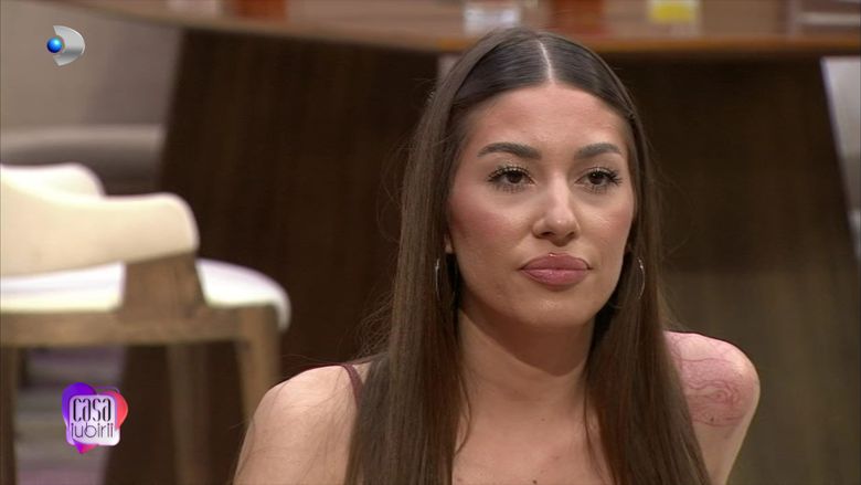 jaqueline casa iubirii