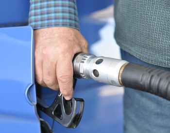 Preț carburanți joi, 5 februarie 2026: Ce preț au benzina, GPL-ul și motorina azi