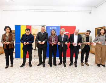 Expoziția &bdquo;Muzica lui Barış: De la cameră la poveste&rdquo; a reunit cultura și arta cu experiența digitală la Constanța