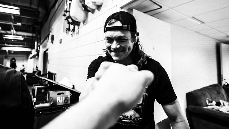 Brad Arnold s-a stins din viata