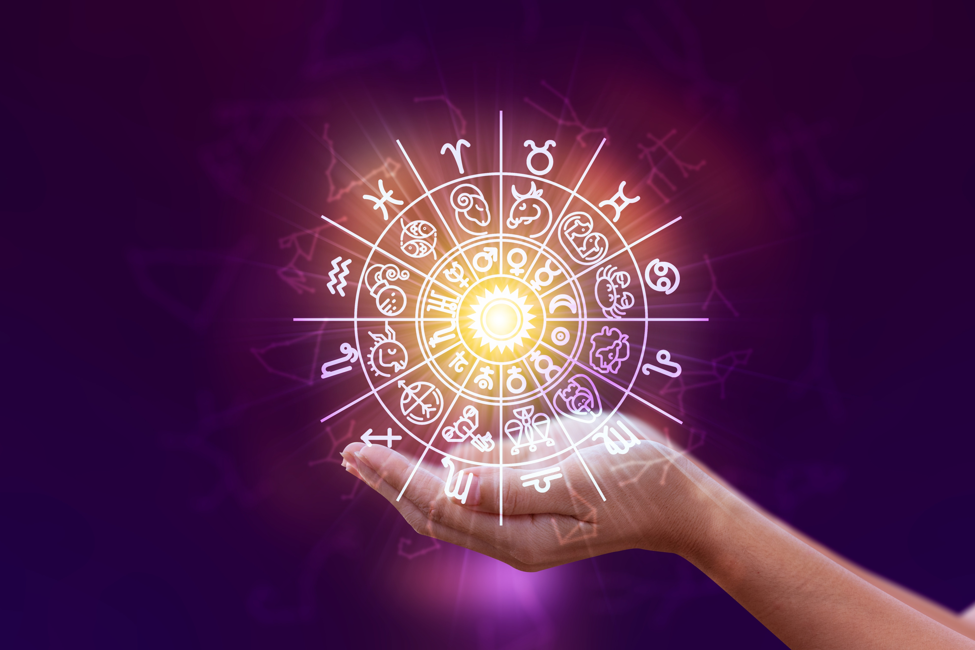 Horoscop pentru ziua de joi, 10 februarie 2026: Semnul zodiacal care trece printr-un divorț și are șanse mari să găsească o persoană care îi va ajuta să renască din propria cenușă