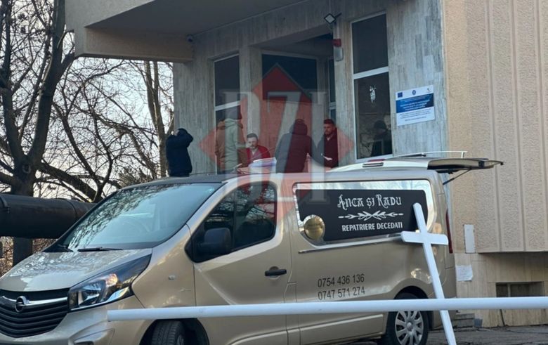 Trupurile celor doi soți au fost ridicate de la IML