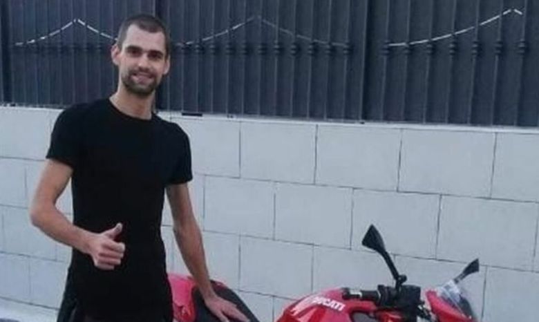Un român de 32 de ani, stabilit în Italia, și-a pierdut viața într-un incident de motocicletă în Varcaturo, lângă Napoli