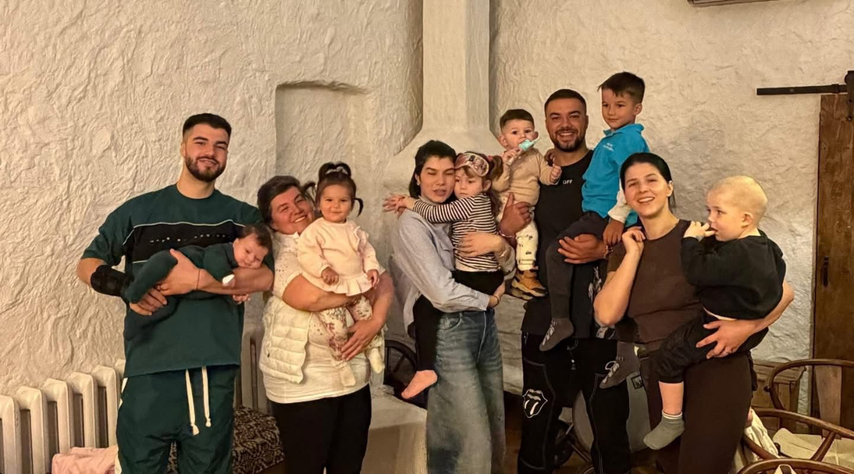 ,,Al șaptelea e pe drum”. Ileana Sterp i-a dat de gol la reuniunea de familie. Culiță Sterp a postat totul în mediul online