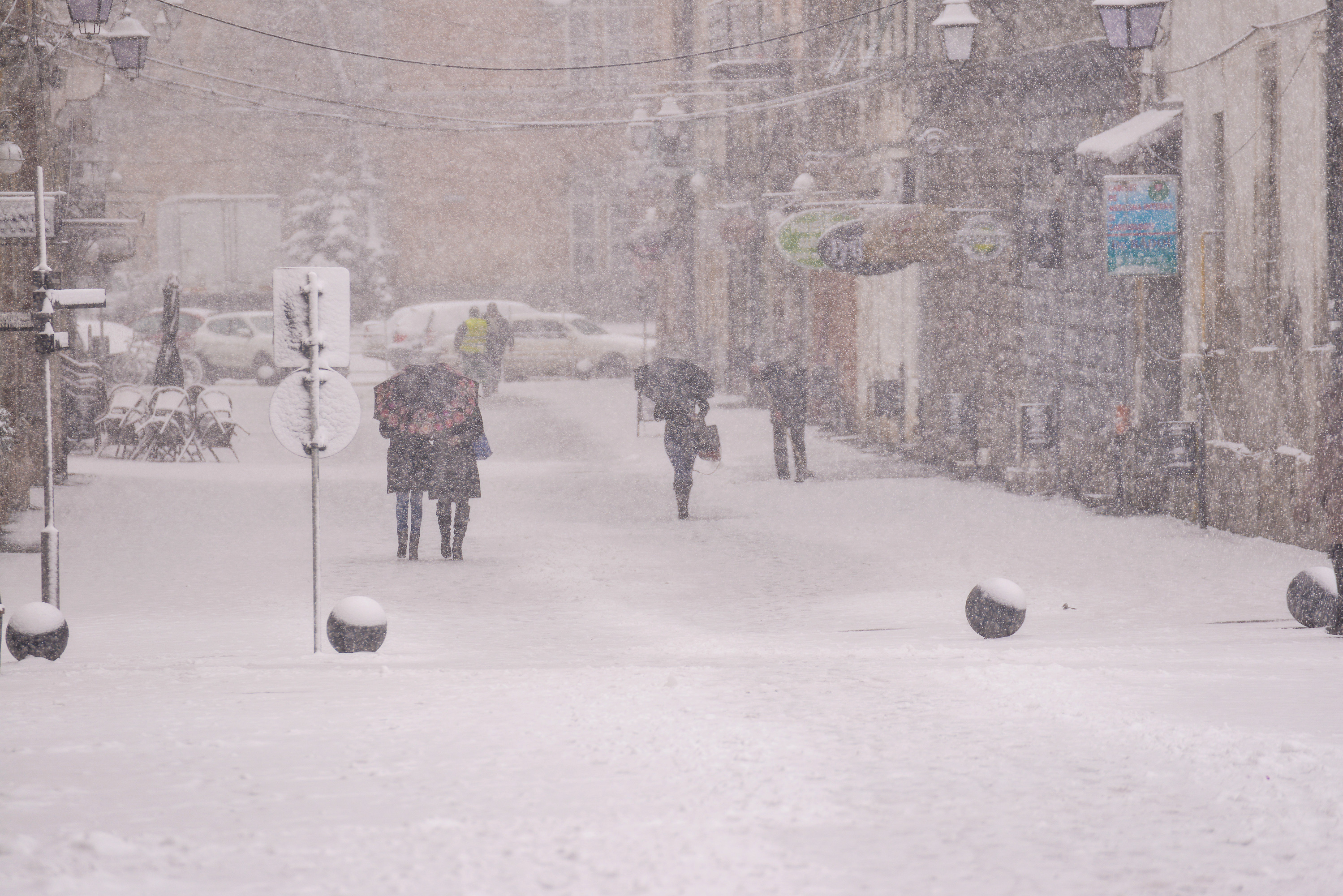 Prognoza meteo ANM pentru joi, 19 februarie 2026: Meteorologii au emis cod galben de ninsori viscolite și vânt puternic