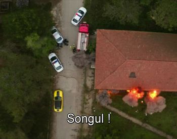 Rezumat episodul 15 &bdquo;O nouă șansă&rdquo;, difuzat &icirc;n 20 februarie 2026 la Kanal D: Song&uuml;l este &icirc;n pericol! O deflagrație puternică are loc &icirc;n locuința lui Najat Kırdar