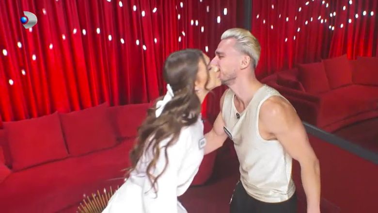 alexandra și emanuel casa iubirii