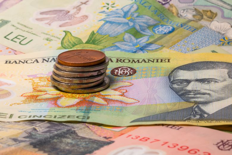  Moneda euro și dolarul american sunt în creștere