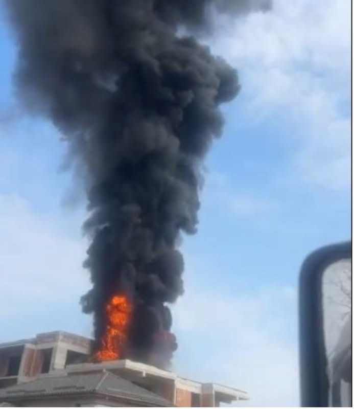 Foc puternic în Tunari.