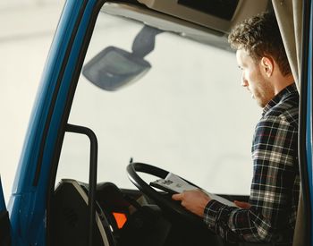 Noi detalii &icirc;n cazul șoferului de TIR care i-a luat viața colegului său! Cristian nu și-ar fi dat seama că a dat cu camionul peste victimă