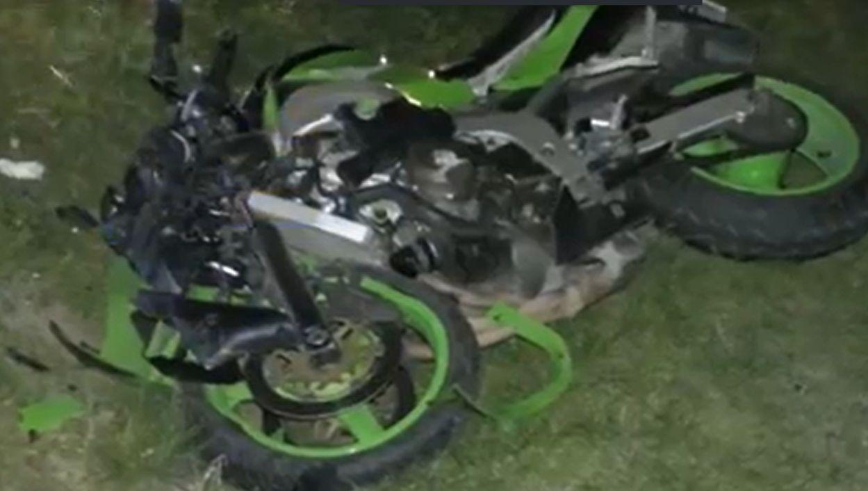 Un motociclist de 21 de ani și-a pierdut viața în Mehedinți! Urma să facă nuntă și era tatăl unei fetițe