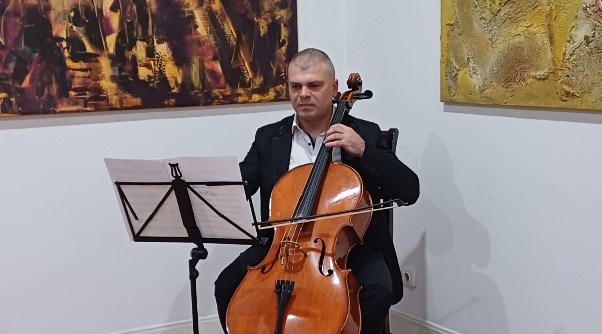 Un profesor din Târgu Jiu a fost găsit fără viață, pe marginea drumului, de mai mulți copii