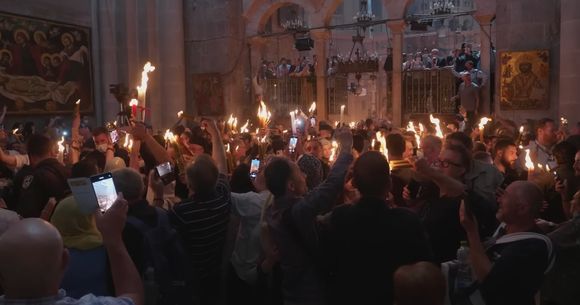 Lumină Sf&acirc;ntă de la Ierusalim