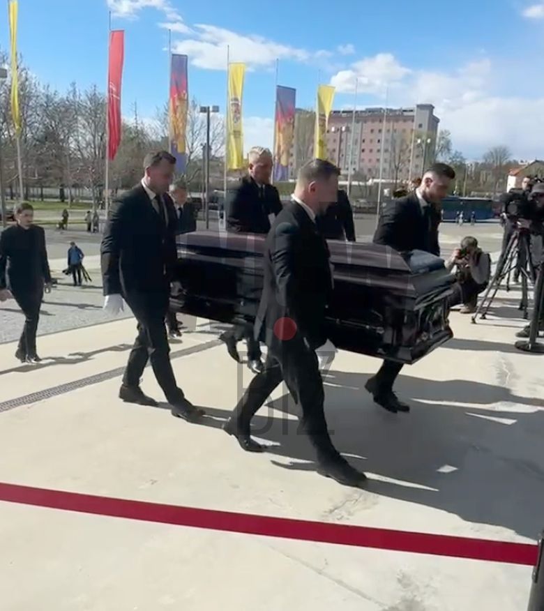 Sicriu Mircea Lucescu