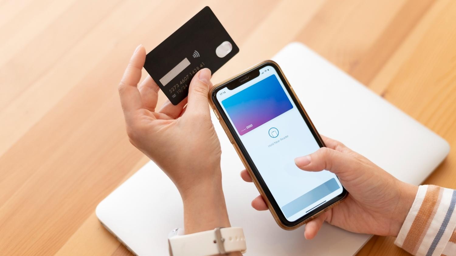 (P) Revolut devine cea mai mare bancă din România după numărul de carduri - se apropie de pragul de 5 milioane de utilizatori