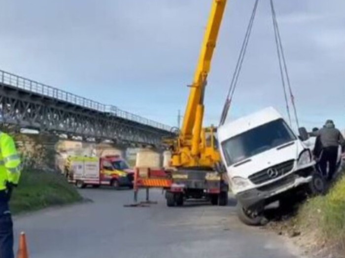 A fost activat Planul Roșu de Intervenție în Prahova! Un microbuz cu 11 persoane a fost implicat într-un grav eveniment rutier