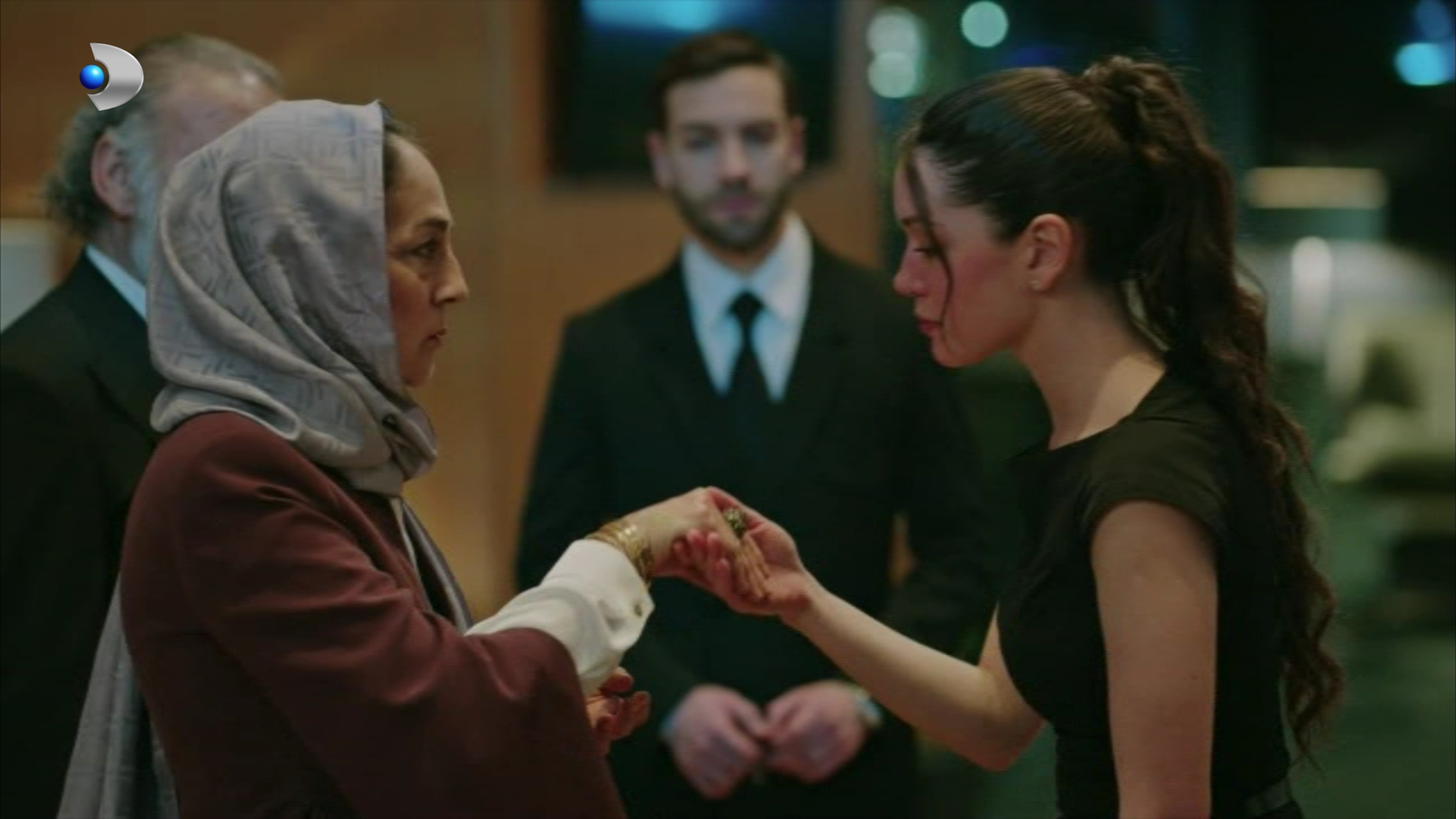 Rezumat episodul 12 „Ai nimănui”, difuzat în 14 aprilie 2026 la Kanal D: Devran o ajută pe Azize să recupereze brățara mamei sale
