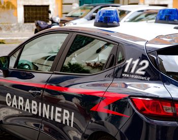 Sunt proteste &icirc;n Massa, Italia, după ce un grup de tineri rom&acirc;ni i-au luat viața unui bărbat, chiar &icirc;n fața fiului său: &bdquo;Suntem un pic disperați&rdquo;