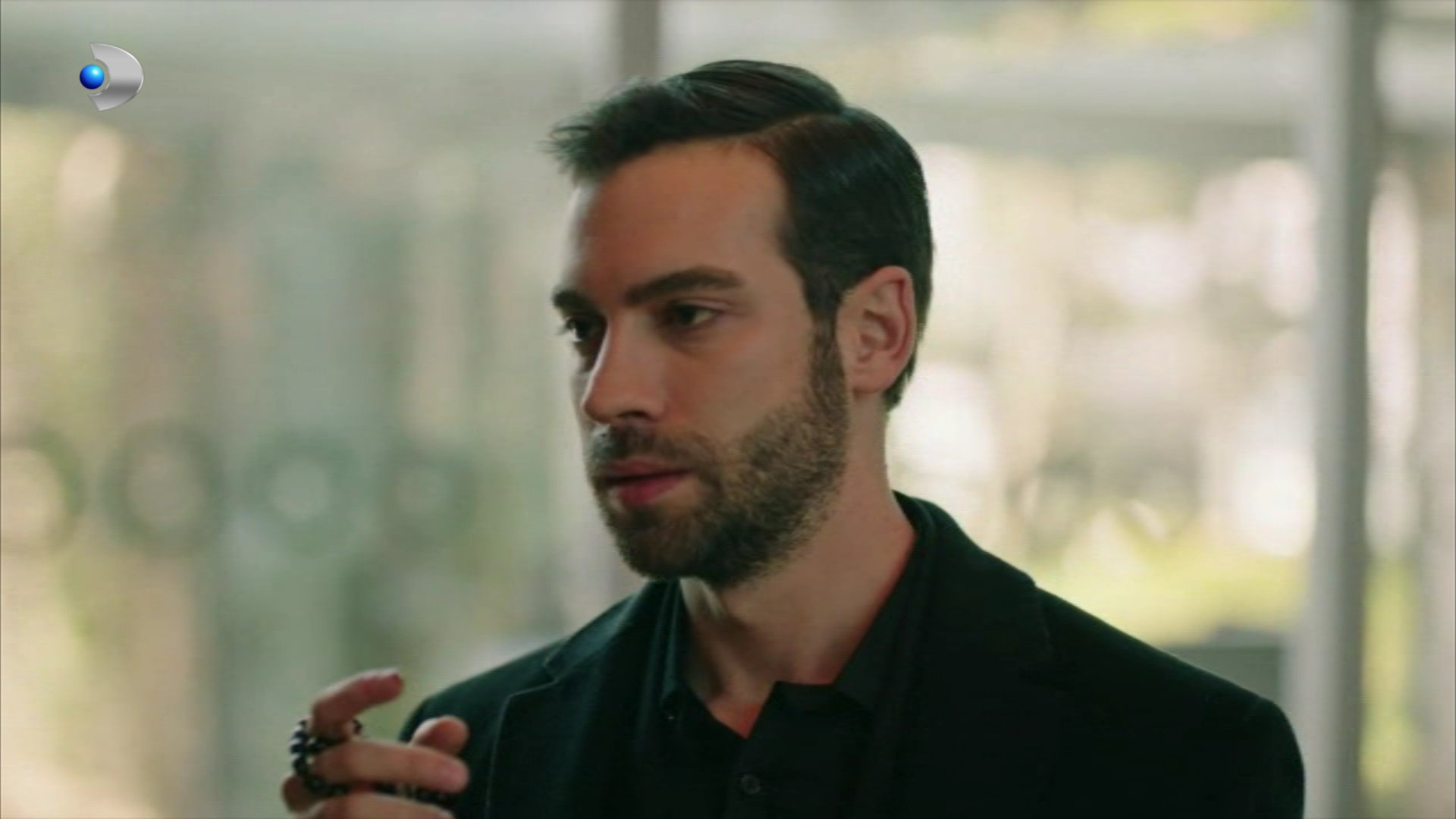Rezumat episodul 14 „Ai nimănui”, difuzat în 16 aprilie 2026 la Kanal D: Azize se angajează la hotel, iar Devran se ceartă cu Vera