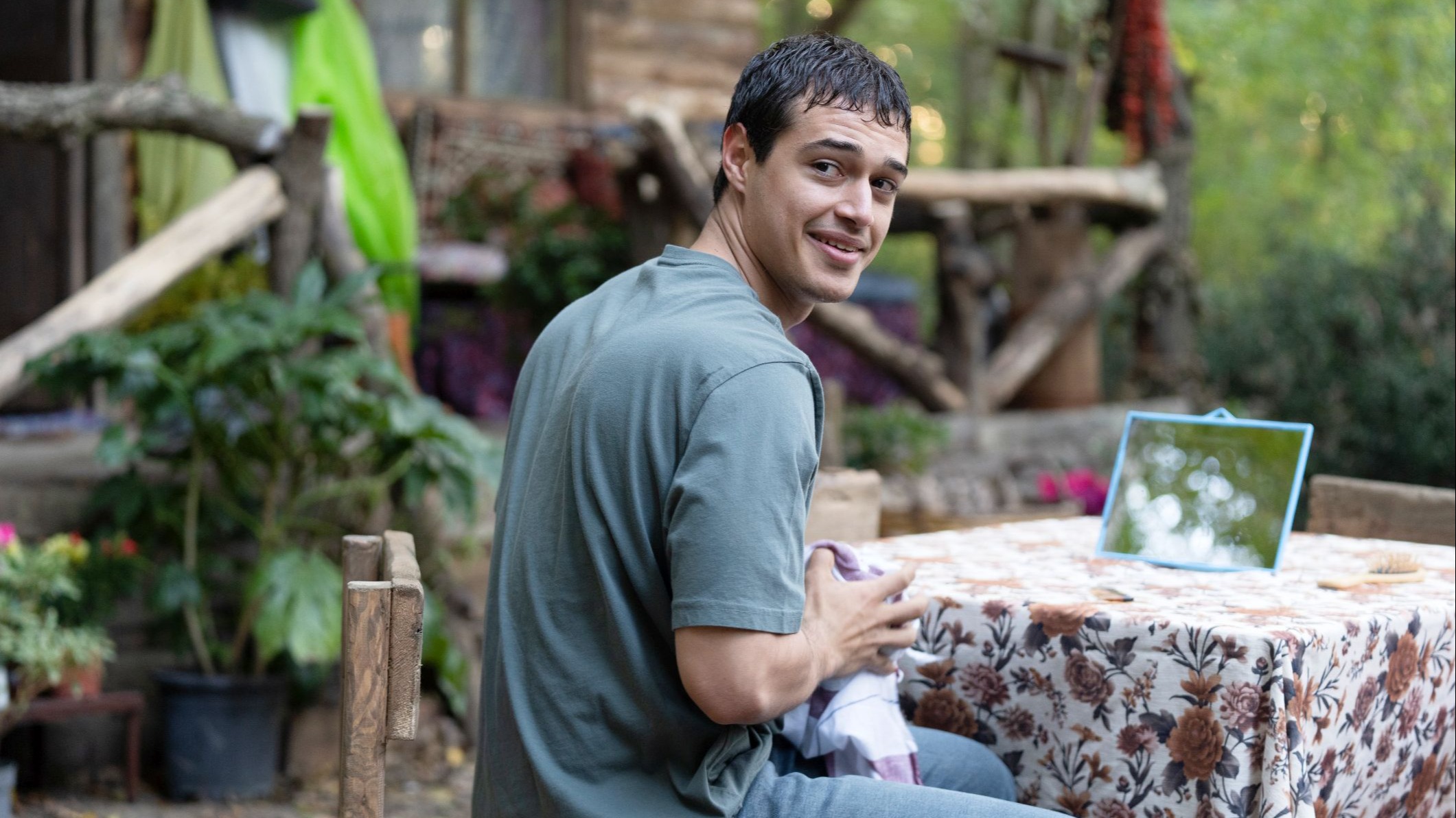 Cine este Kaan Miraç Sezen, chipeșul actor care îl interpretează pe Cemo, în producția „Ai nimănui”