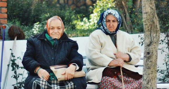 femei batrane