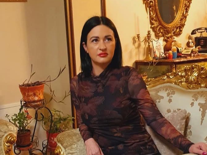 Mesajul sfâșietor transmis de mama Valentinei, femeia care și-a pierdut viața în urma unui lifting facial: „Cum să învăț să trăiesc fără tine?”