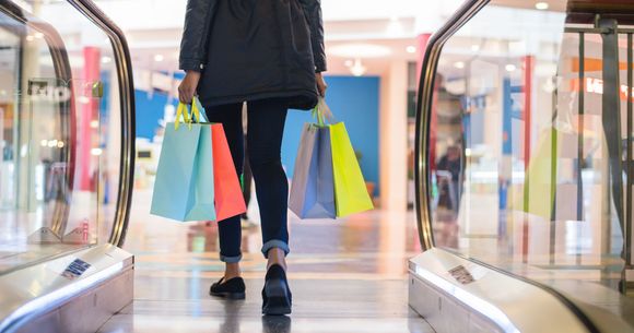 Programul supermarketurilor și al mall-urilor din marile orașe de 1 Mai 2026