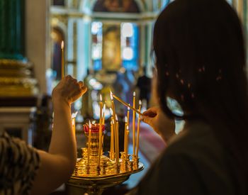 Calendar ortodox pentru ziua de 7 mai 2026: Este amintită o mare minune! Rugăciunea rostită pentru a cere ocrotire