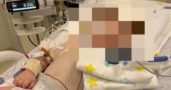 copil &icirc;n comă după ce a inhalat praf pentru decorat
