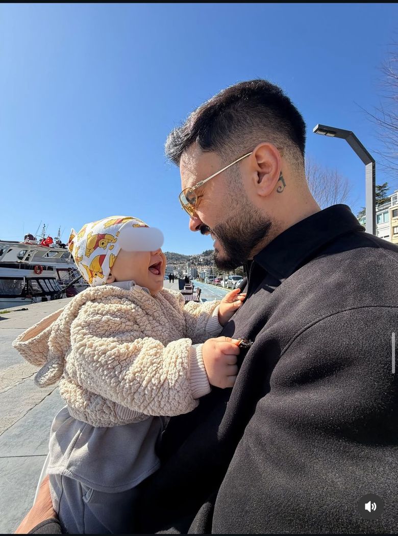Jador a anunțat cum se simte micuțul Aavram după operație.