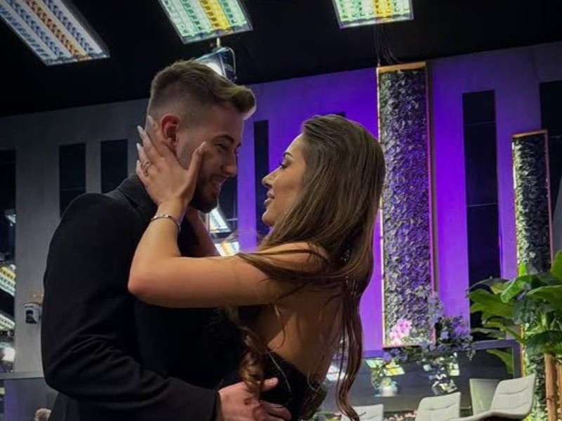 Jaqueline s-a afișat cu inelul, la scurt timp după ce Alexandru a părăsit „Casa iubirii”. În ce ipostază a fost surprinsă fosta concurentă