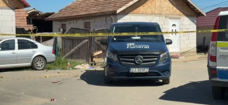 O femeie din Cluj a ieșit să-și apere fiica și a sfârșit înjunghiată mortal. Agresorul avea ordin de protecție