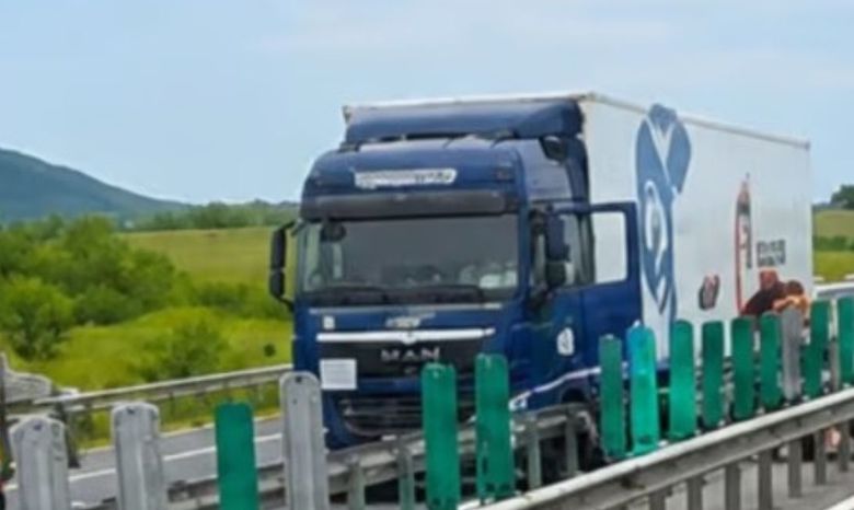 O femeie de 41 de ani din județul Bihor și-a pierdut viața pe Autostrada A1, în zona localității Săliște