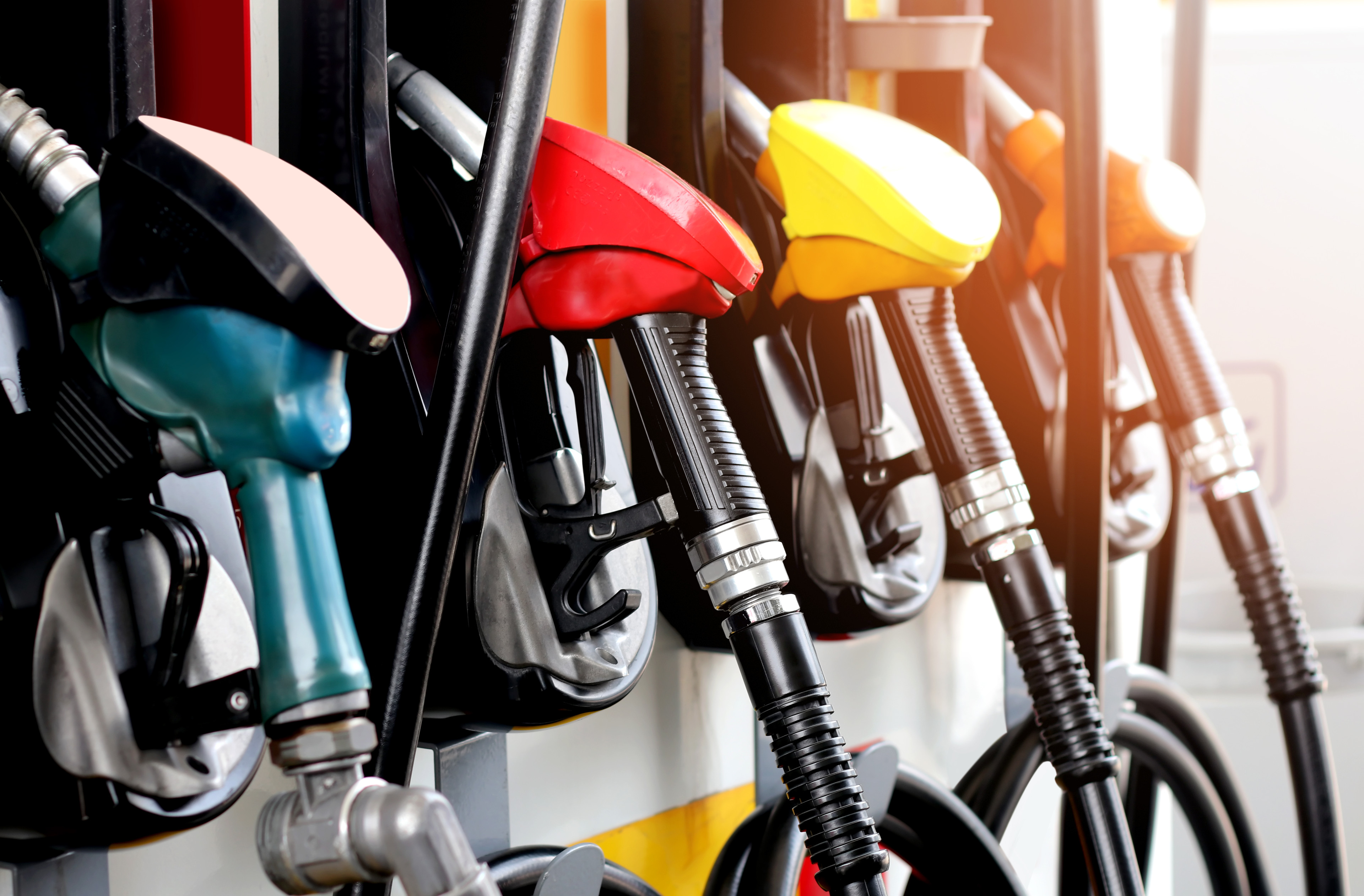 Preț carburanți joi, 4 iunie 2026. Localitatea unde găsești cea mai ieftină benzină azi