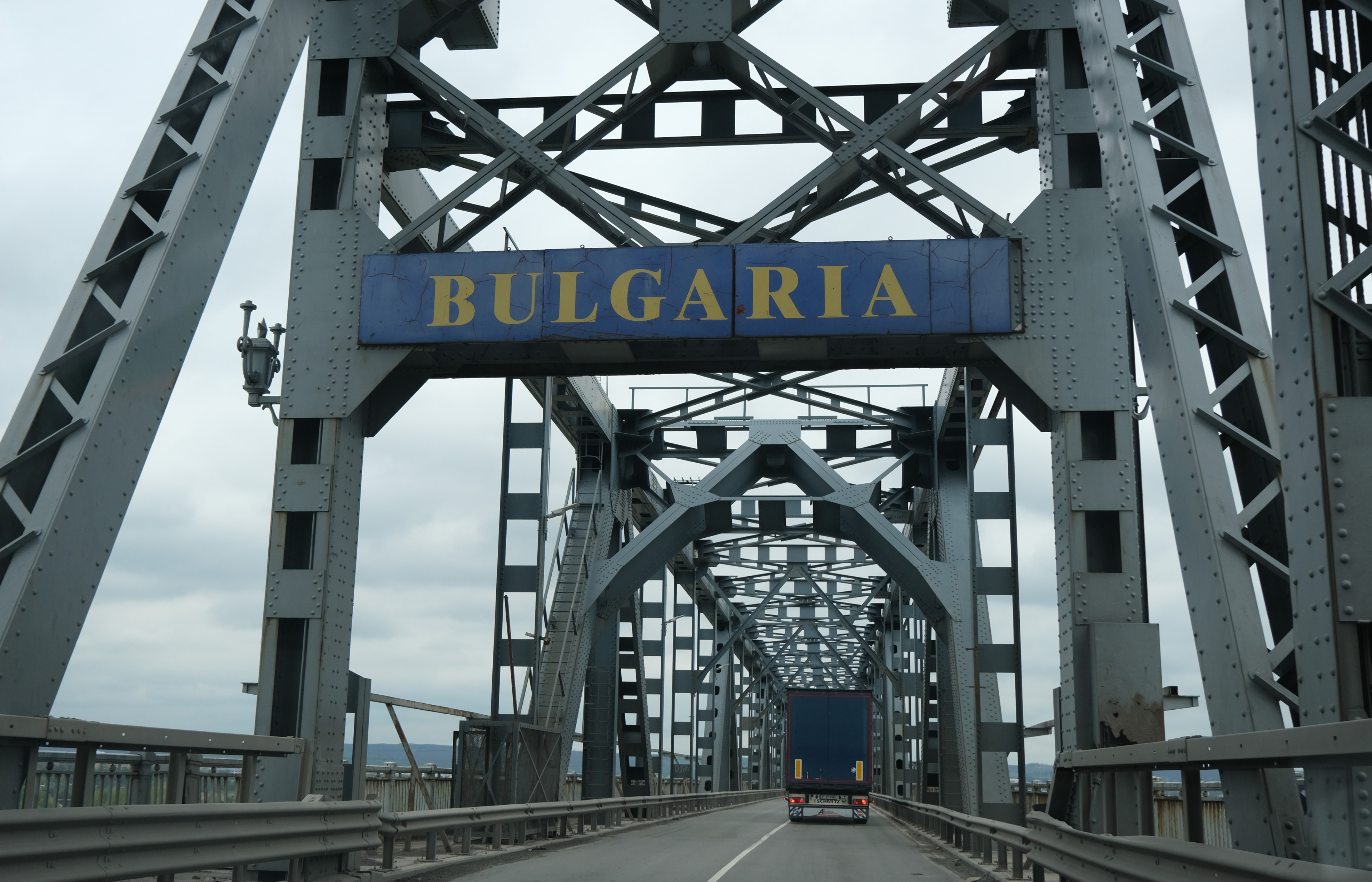 Taxa de pod Giurgiu-Ruse va putea fi achitată și online, de la 15 iunie. Ce trebuie să știe șoferii