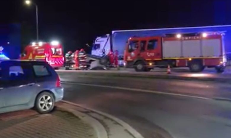Un bărbat de 71 de ani și-a pierdut viața după ce mașina în care se afla s-a răsturnat în nordul Bucureștiului