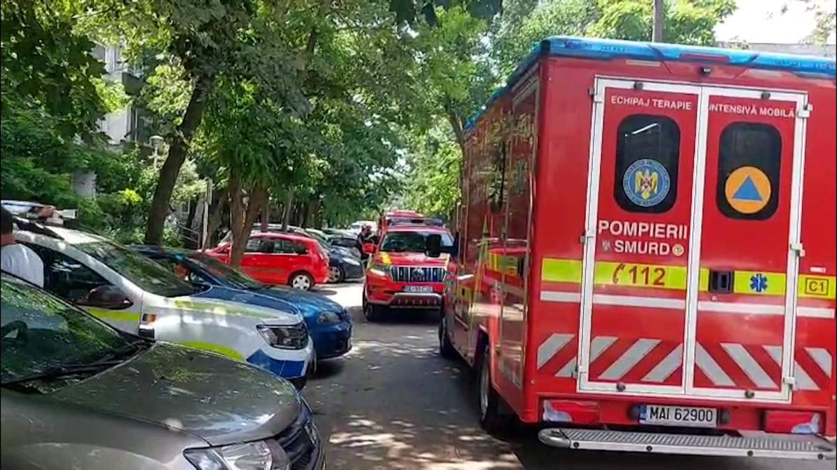 BREAKING NEWS Un copil de doi ani a fost găsit fără suflare într-un apartament din Galați. Alți doi frați, malnutriți, au fost transportați la spital