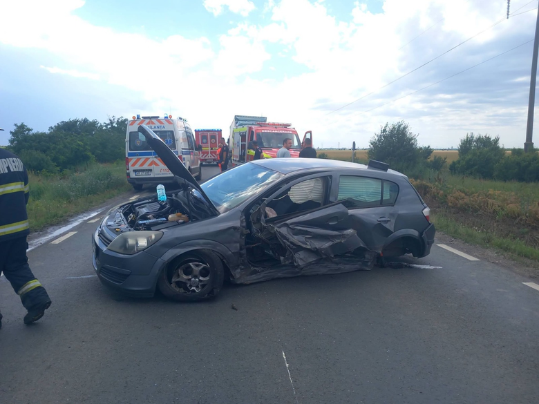 Arhiepiscopul Timotei al Aradului a fost transportat de urgență la ...
