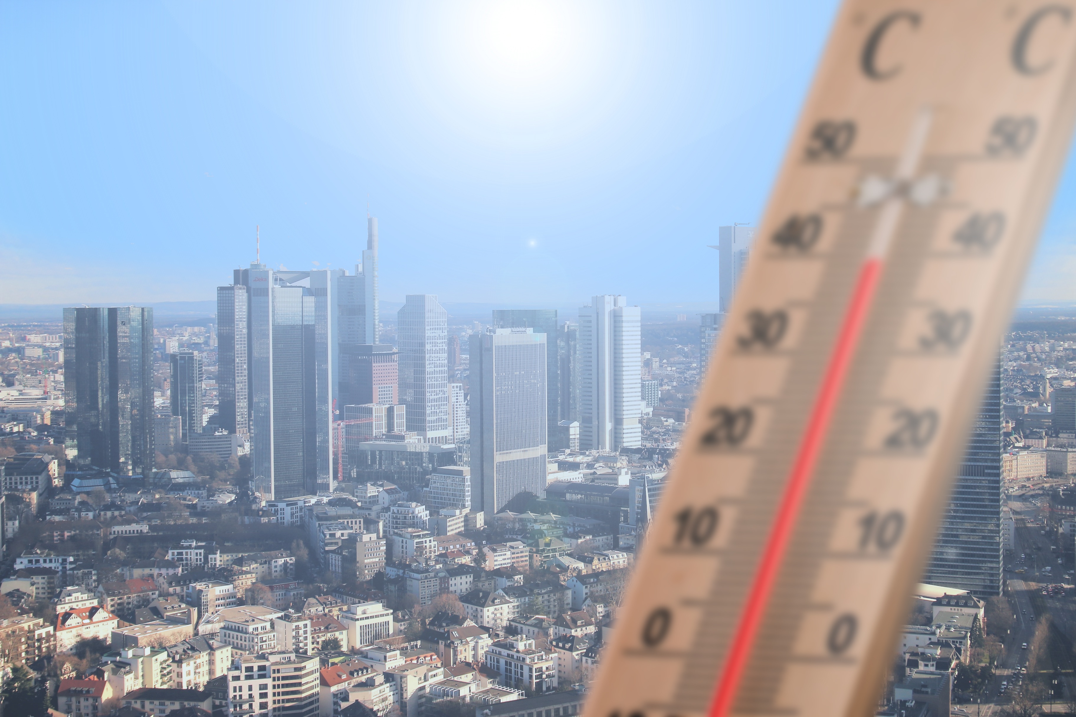 Val de căldură în Europa. Nopți tropicale și temperaturi de până la 40 de grade Celsius
