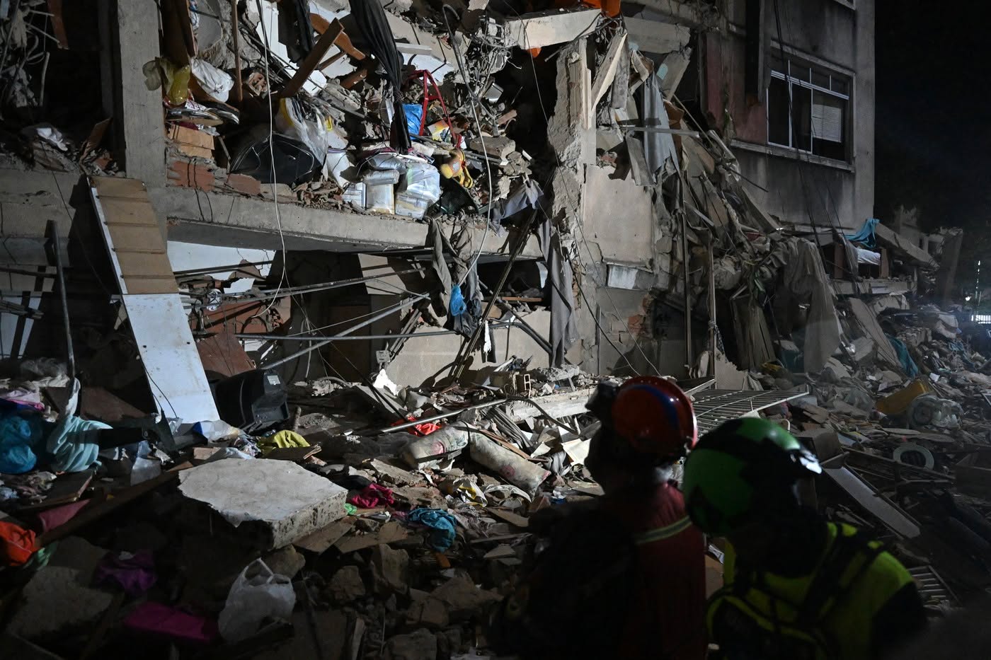 Bilanțul cutremurelor devastatoare din Venezuela a ajuns la 235 de morți. Oamenii caută prin ruine cu mâinile goale după supraviețuitori