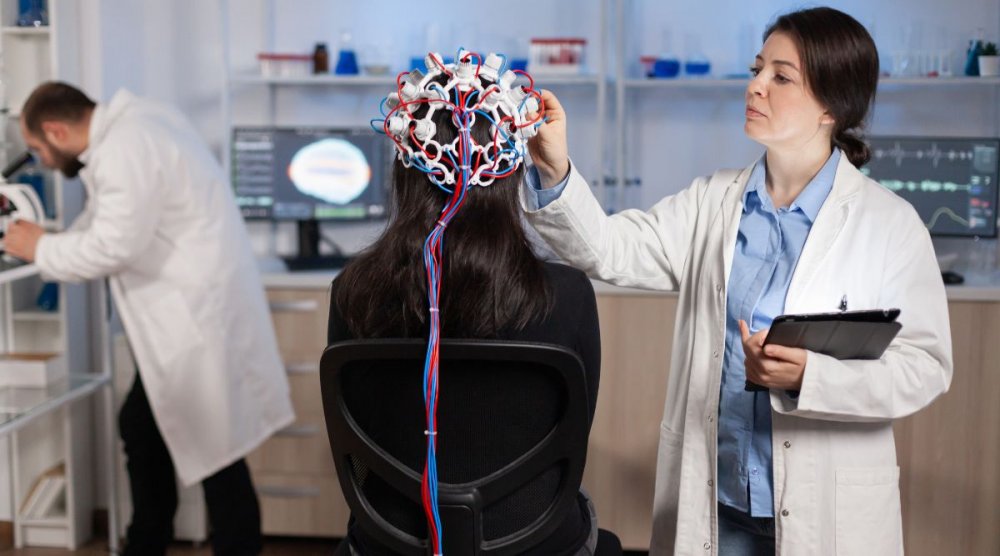 (P) Neurologie în Suceava: când durerile de cap, amețelile și furnicăturile care revin merită verificate atent