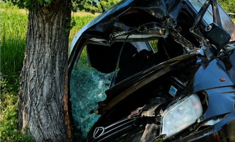 O persoană și-a pierdut viața, iar o alta a fost grav rănită într-un accident rutier produs pe un drum din județul Mureș