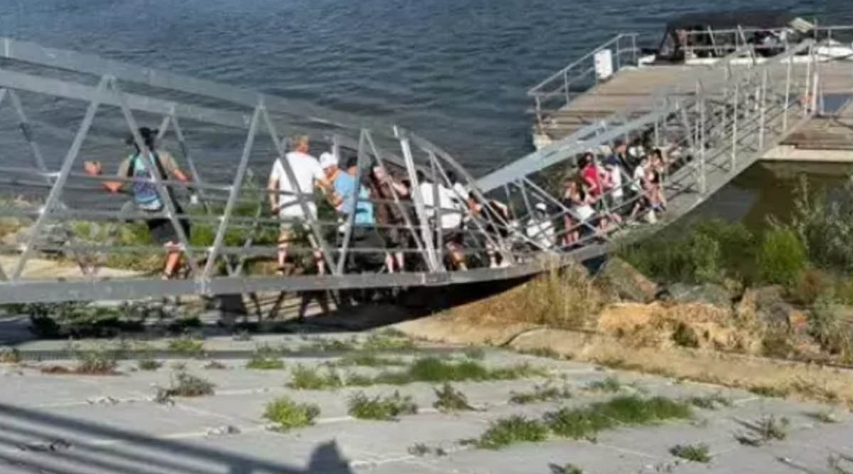 Șapte persoane, printre care cinci copii, au ajuns la spital după ce pasarela de acces din Portul Turistic a cedat sub greutatea oamenilor, în Călărași