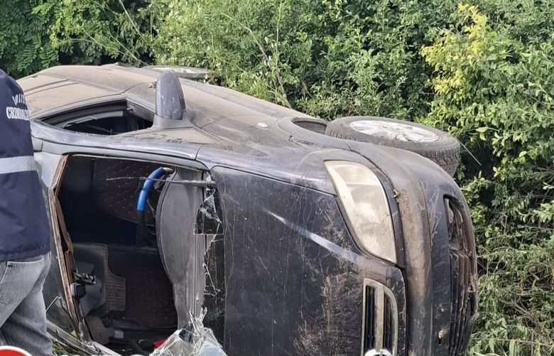 Un grav eveniment rutier s-a produs în localitatea Dobrovăț, din județul Iași
