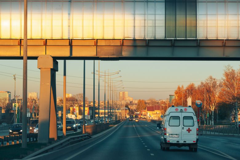 Un motociclist și-a pierdut viața pe DN 13, în Brașov.