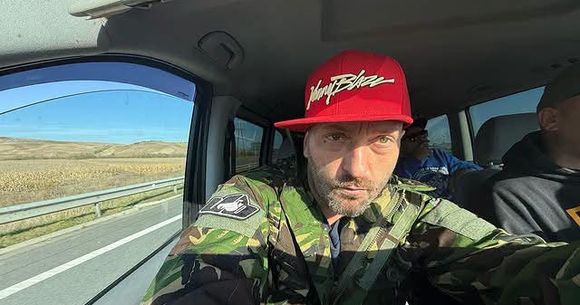 Cheloo a urcat pe scenă alături de trupa Paraziții.